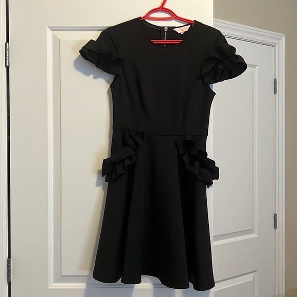 ✨TED BAKER✨ Luuciee Ruffle Trimmed Dress - Black - Ted Size 1 - Picture 4 of 11